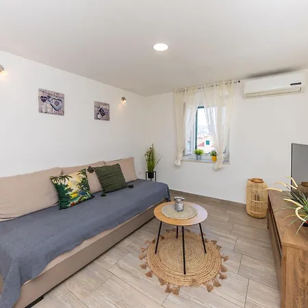 Romantic View * ספליט