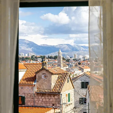 Romantic View Сплит